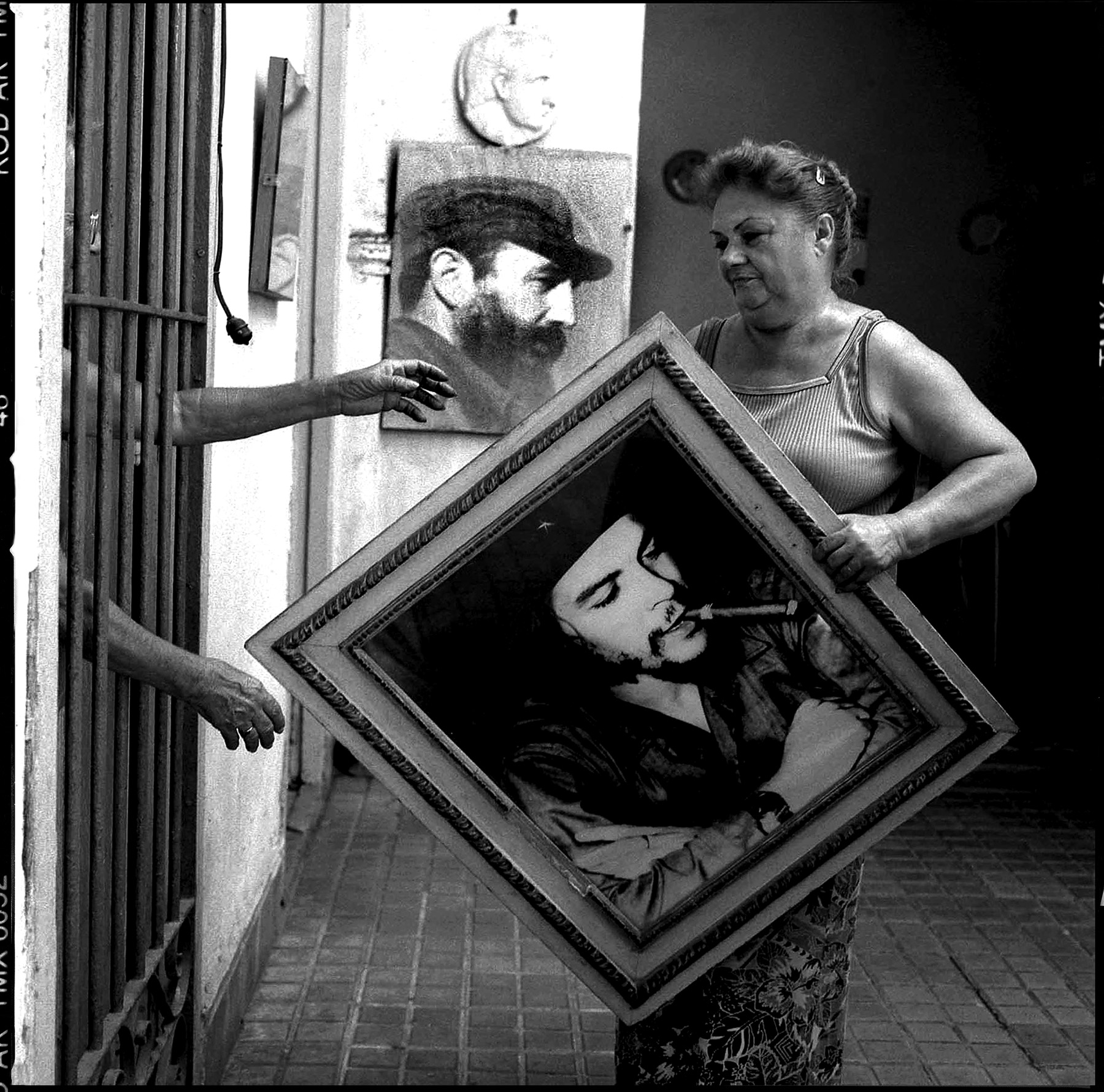 Gallery 4>
														<!--div class=