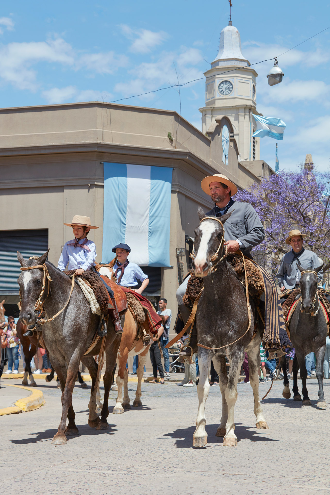 gauchos fiesta 5>
														<!--div class=